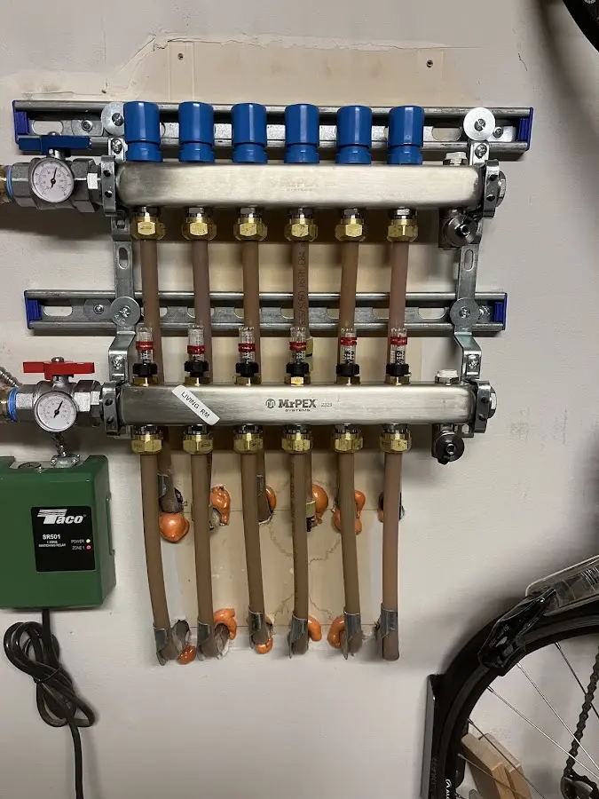 Plumber performing Leak Detection at a residential property in Smithville